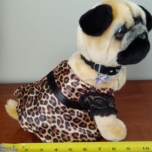 Beverly Hills Puppy Club Pug Dog with Outfit - Picture 12 of 13